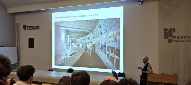 Tajemnice atomu: Wykład w Instytucie Fizyki PAN